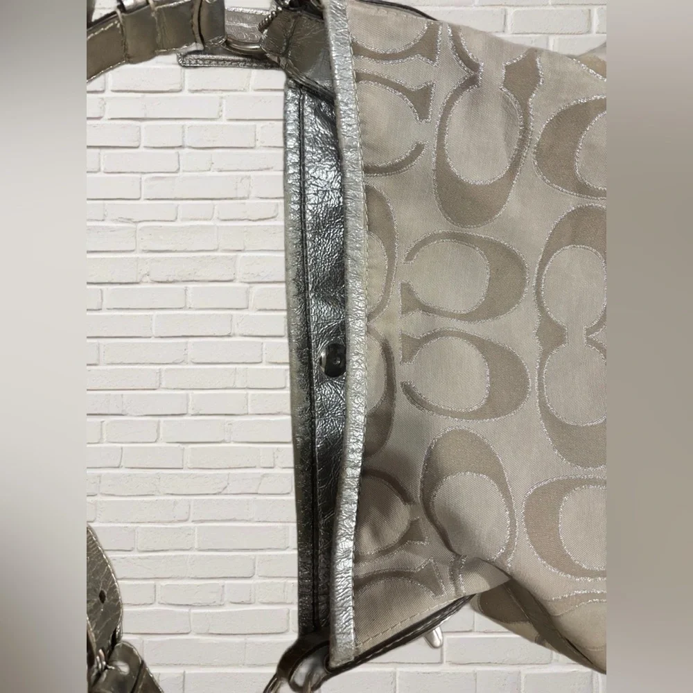 Coach Signature Metallic Silver Hobo Shoulder Bag Purse B1225-15731 Pink Lining - Picture 9 of 14